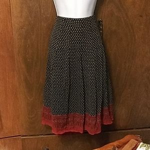 NWOT ANNE KLEIN SILK BLACK WHITE RED PLEATED SKIR